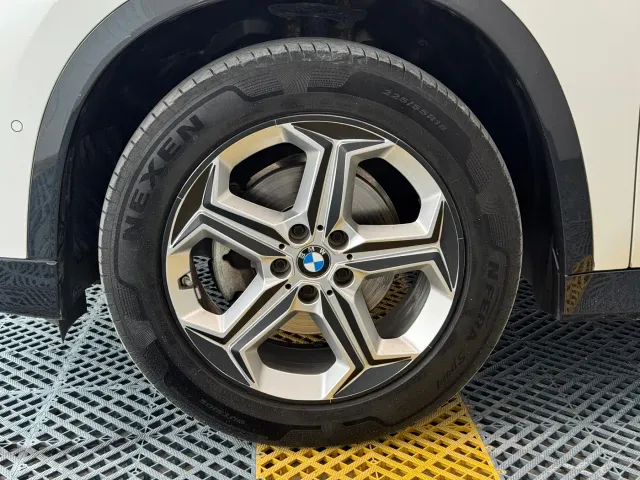BMW X1 — Фото автомобиля 12