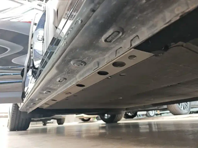 IM Motors LS6 — Фото автомобиля 20
