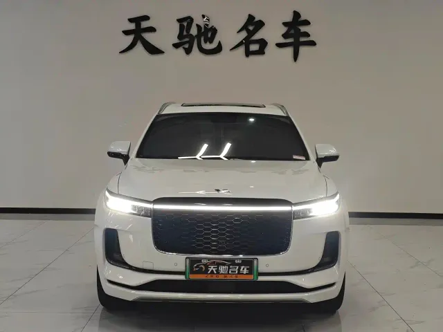 Li Auto ONE — Фото автомобиля 2