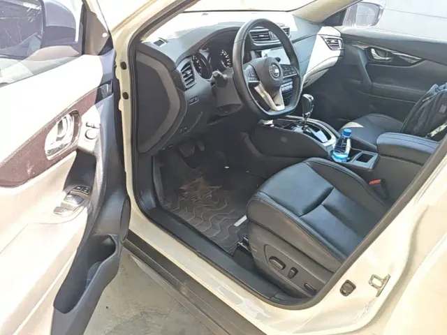 Nissan X-Trail — Фото автомобиля 15
