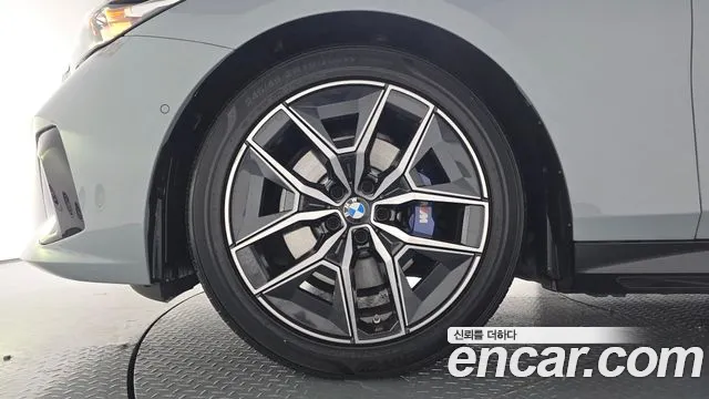 BMW 5 Series G60 — Фото автомобиля 5