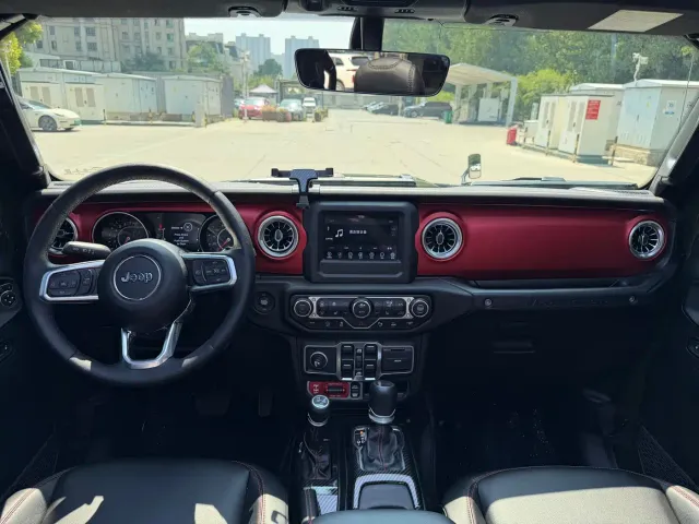 Jeep Wrangler — Фото автомобиля 22