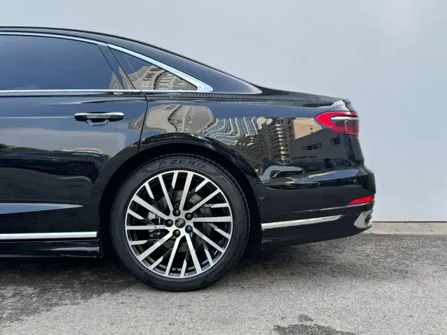 Audi A8 — Фото автомобиля 8