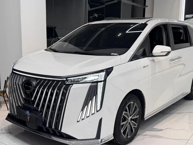 Фотография автомобиля — GAC Trumpchi M8