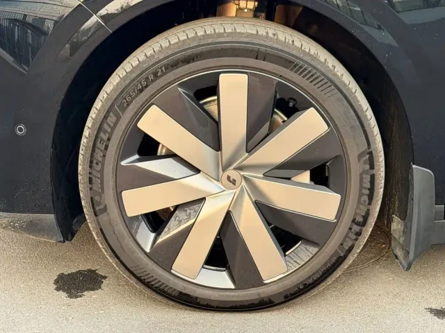 Li Auto i6 — Фото автомобиля 7