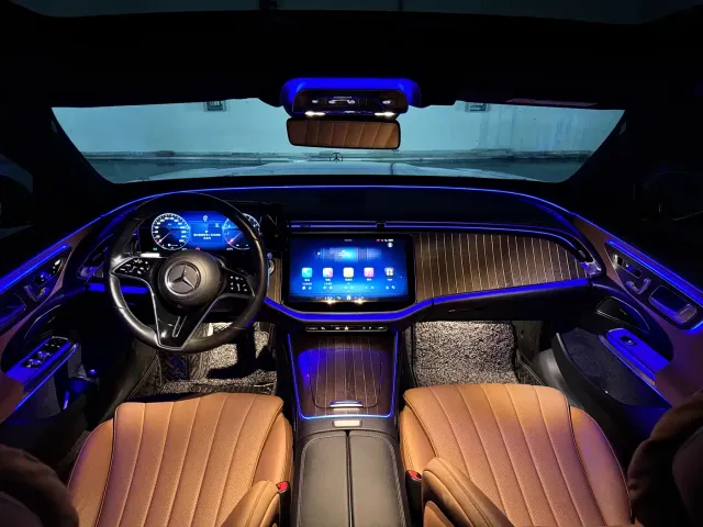 Mercedes-Benz E-Class — Фото автомобиля 13