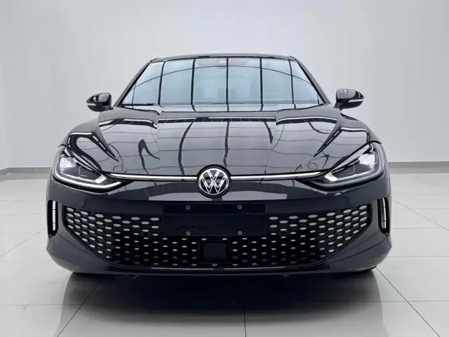 Volkswagen Lamando — Фото автомобиля 2