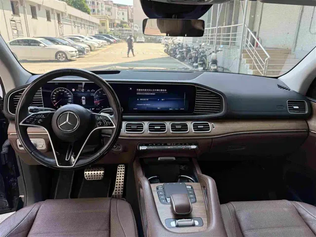 Mercedes-Benz GLS-Class — Фото автомобиля 10