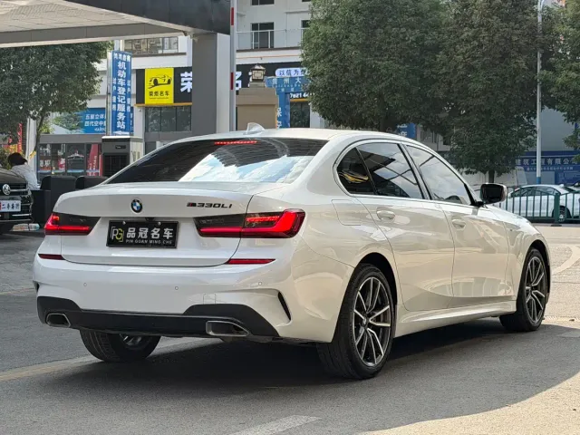 BMW 3 Series — Фото автомобиля 9