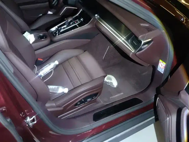 Porsche Panamera — Фото автомобиля 8
