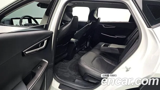 Kia EV6 — Фото автомобиля 11