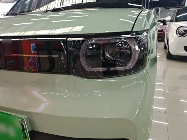 Wuling Hongguang Mini EV — Фото автомобиля 17
