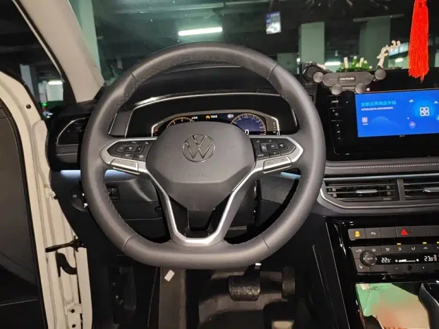 Volkswagen Tharu — Фото автомобиля 2