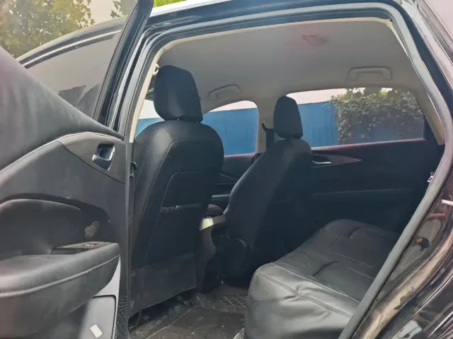 Wuling Starlight — Фото автомобиля 6