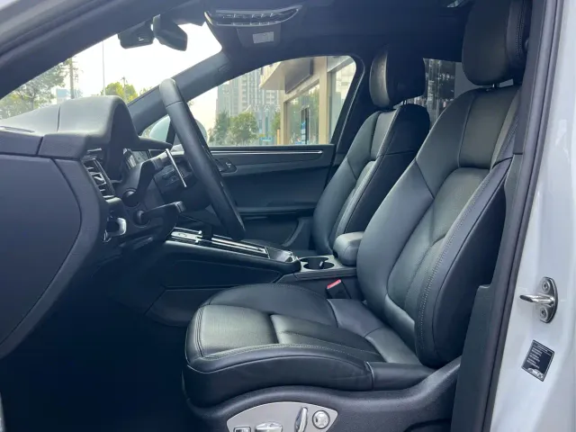 Porsche Macan — Фото автомобиля 10