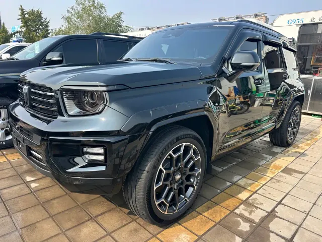 Фотография автомобиля — Tank 700