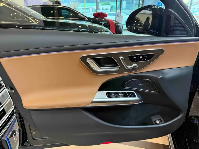 Mercedes-Benz E-Class — Фото автомобиля 8