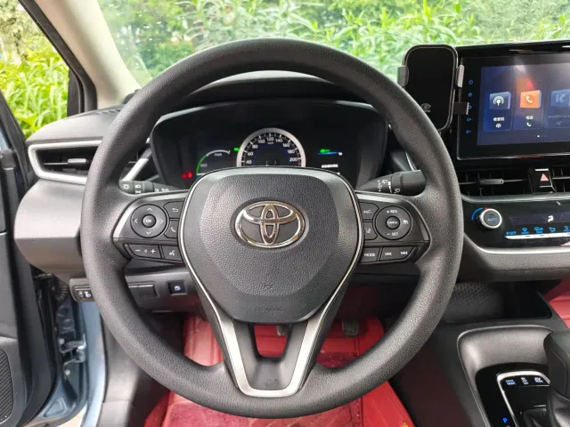 Toyota Corolla — Фото автомобиля 16