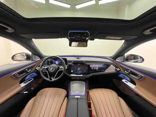 Mercedes-Benz E-Class — Фото автомобиля 17