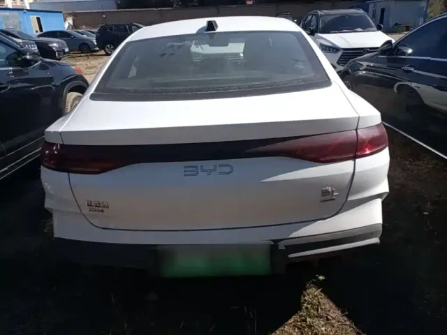 BYD Qin L — Фото автомобиля 5