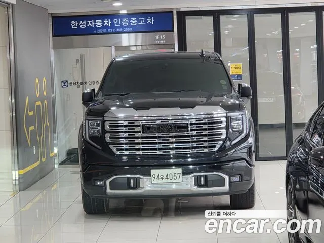 Фотография автомобиля — GMC Sierra