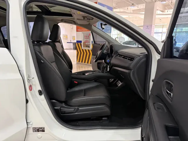 Honda Vezel 2020 1.5L CVT Elite — Фото автомобиля 11