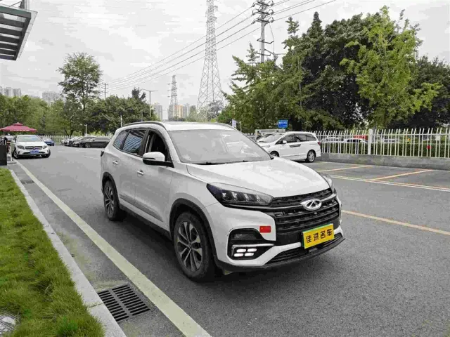 Chery Tiggo 8 — Фото автомобиля 3
