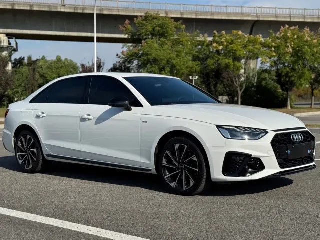 Audi A4L — Фото автомобиля 3