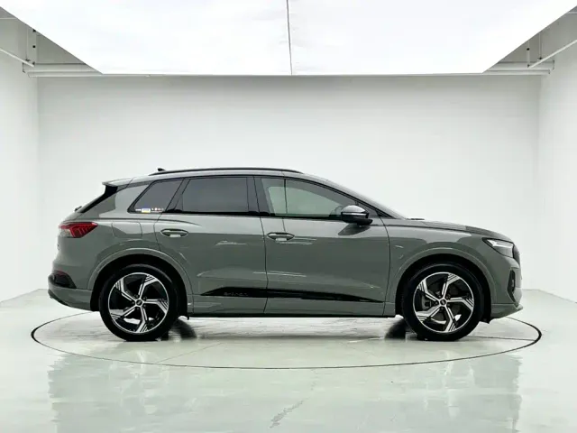 Audi Q4 e-tron — Фото автомобиля 6