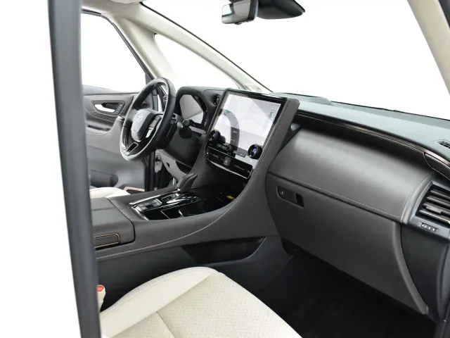 Toyota Alphard — Фото автомобиля 16