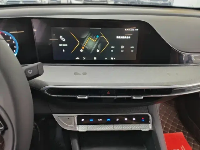 Changan Eado — Фото автомобиля 12