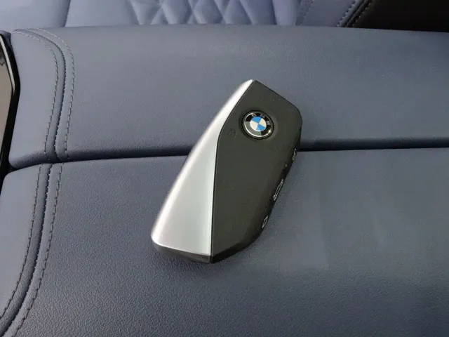 BMW 5 Series — Фото автомобиля 14