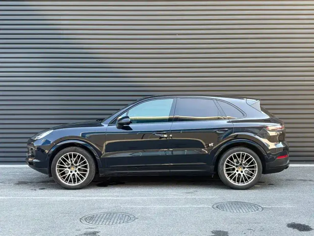 Porsche Cayenne — Фото автомобиля 3