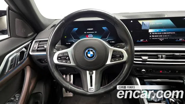 BMW i4 — Фото автомобиля 13