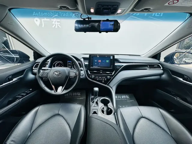 Toyota Camry — Фото автомобиля 6