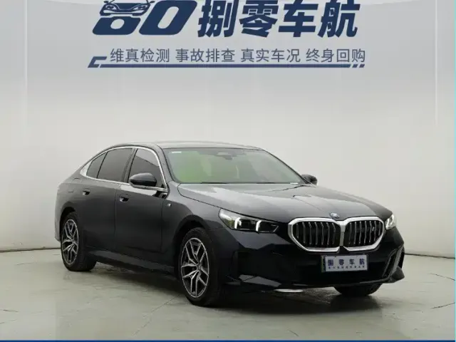 BMW i5 — Фото автомобиля 3
