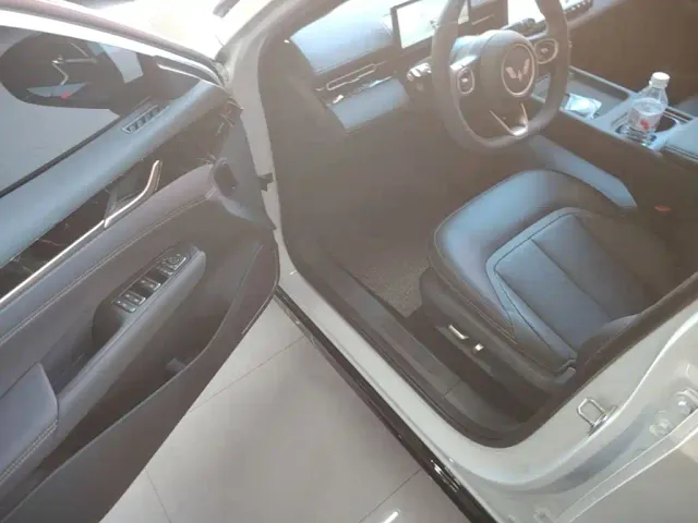 Wuling Starlight — Фото автомобиля 15