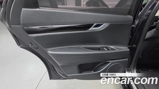 Genesis G80 Бензин 2.5 турбо AWD — Фото автомобиля 25