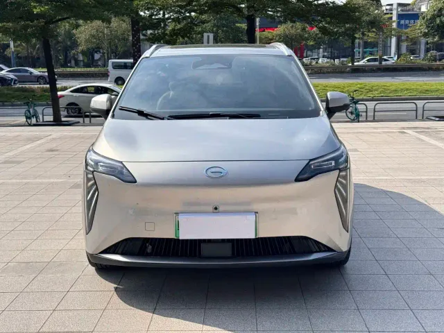 GAC Aion Y — Фото автомобиля 2