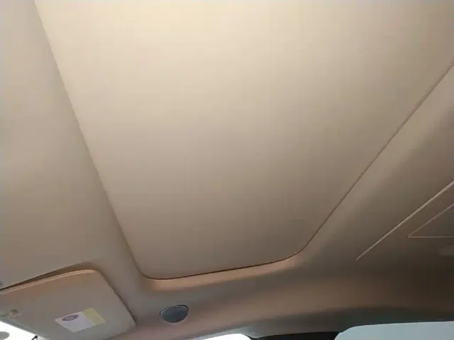 Li Auto MEGA — Фото автомобиля 17