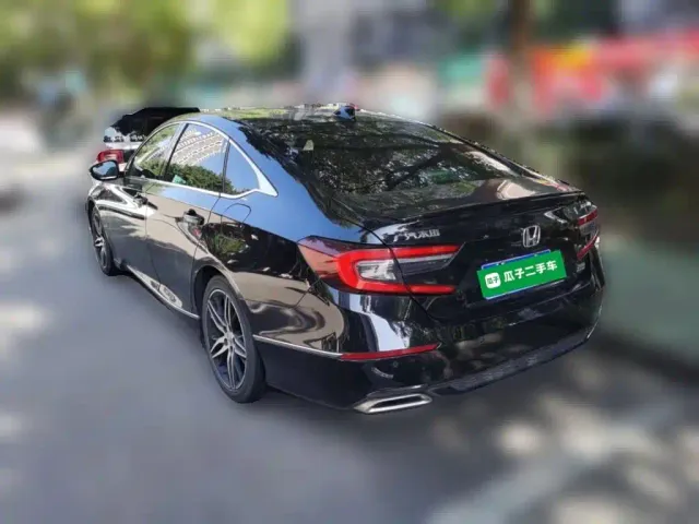 Honda Accord — Фото автомобиля 4