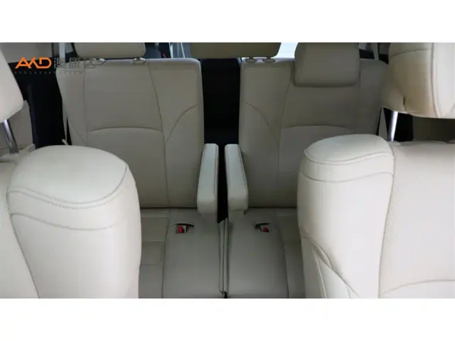 Toyota Alphard — Фото автомобиля 10