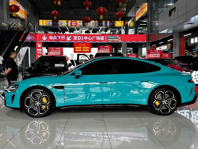 Xiaomi SU7 — Фото автомобиля 2