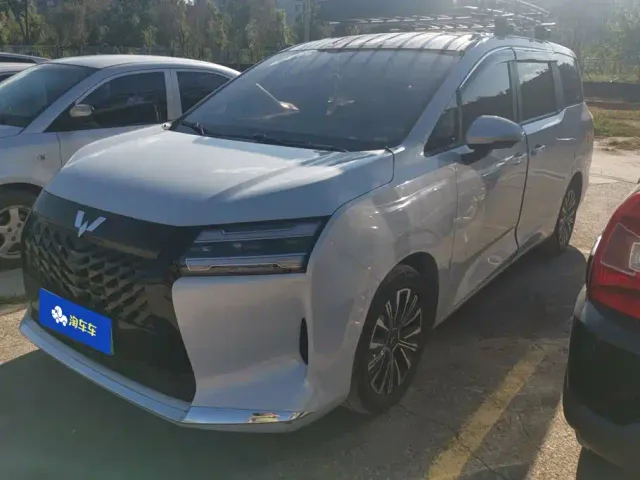 Фотография автомобиля — Wuling Starlight 730