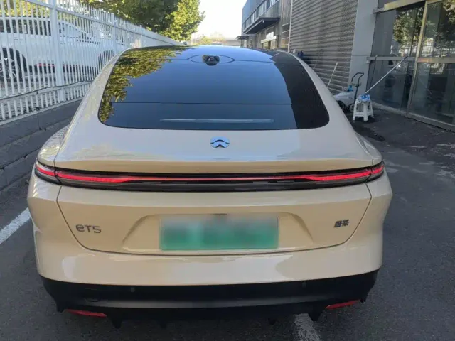 Nio ET5 — Фото автомобиля 5