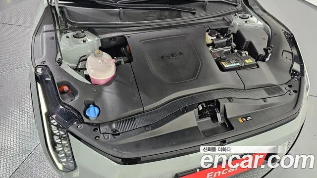 Kia EV4 — Фото автомобиля 6