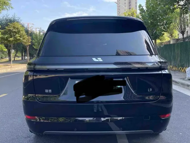 Li Auto L9 — Фото автомобиля 5