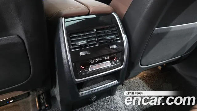 BMW X6 xDrive40i M Sport — Фото автомобиля 27