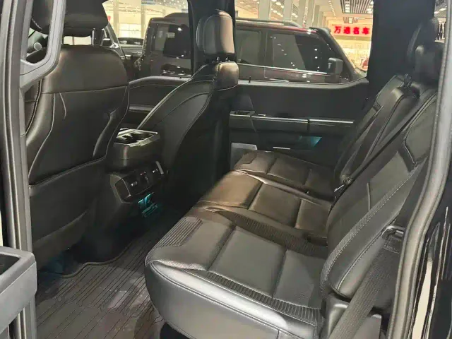 Ford F-150 Raptor — Фото автомобиля 5