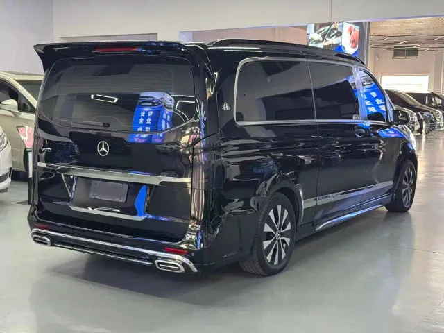 Mercedes-Benz Vito 2021 2.0T Business Edition 7-seater — Фото автомобиля 3